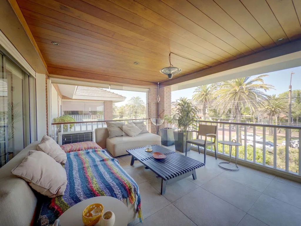 Penthouse en Venta en Carrasco Sur · Apartamento en Carrasco