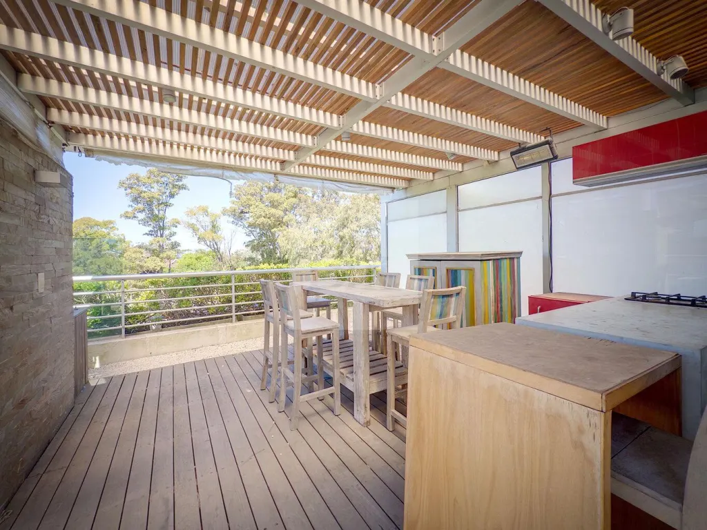 Moderno Apartamento en Venta con Penthouse · Apartamento en Carrasco