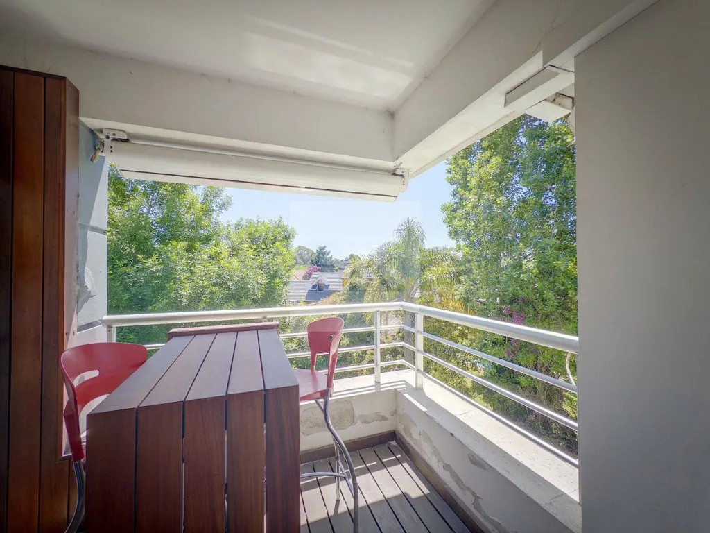 Moderno Apartamento en Venta con Penthouse · Apartamento en Carrasco
