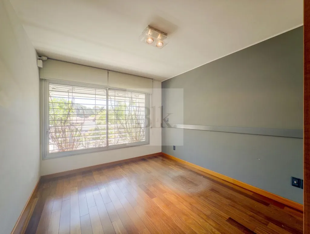 Moderno Apartamento en Venta con Penthouse · Apartamento en Carrasco