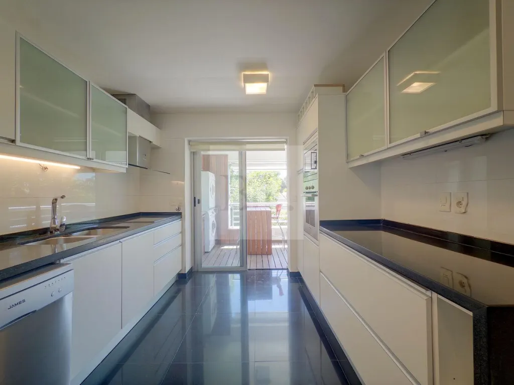 Moderno Apartamento en Venta con Penthouse · Apartamento en Carrasco