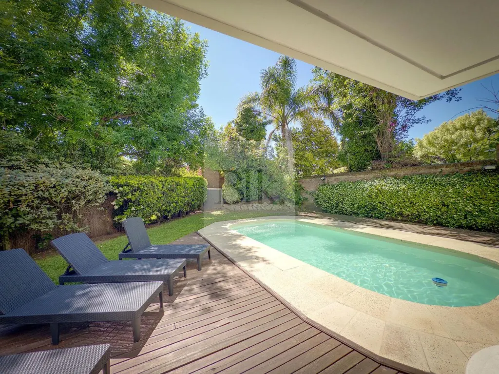 Moderno Apartamento en Venta con Penthouse · Apartamento en Carrasco