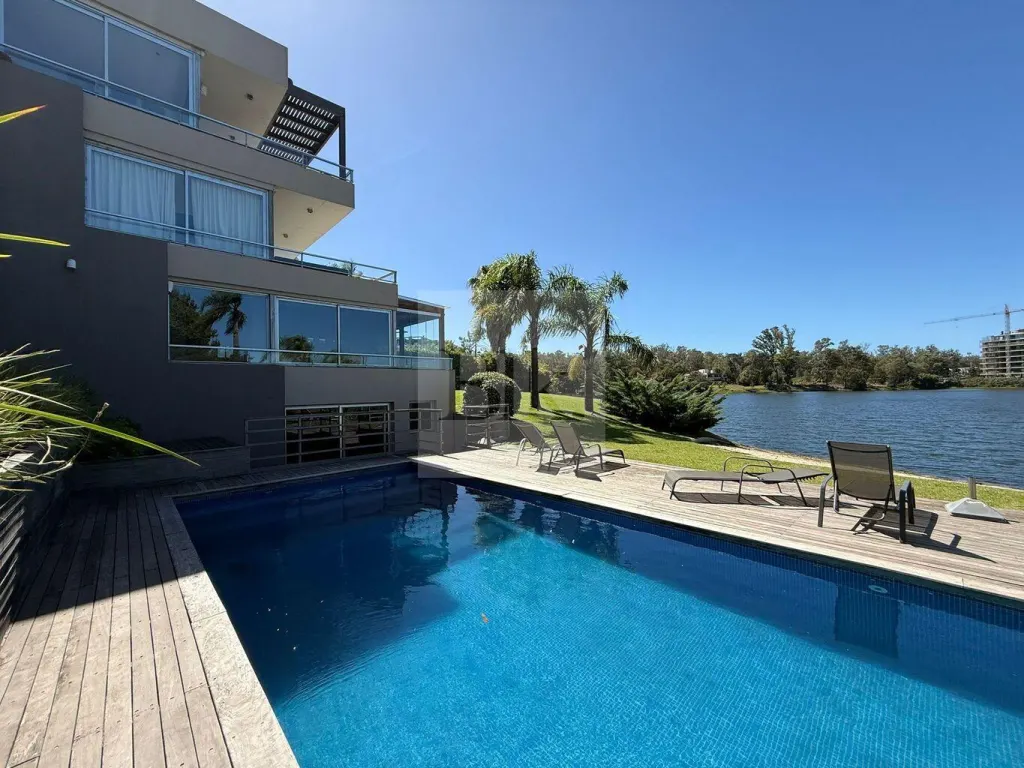 Apartamento sobre Av. de las Américas · Apartamento en Parque Roosevelt
