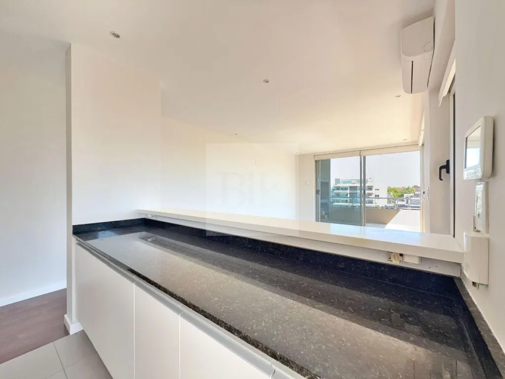 Apartamento sobre Av. de las Américas · Apartamento en Parque Roosevelt