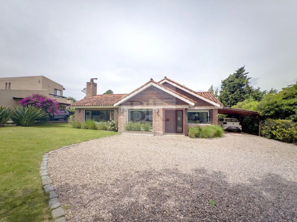 Traditional house in La Tahona · House in Lomas de Carrasco
