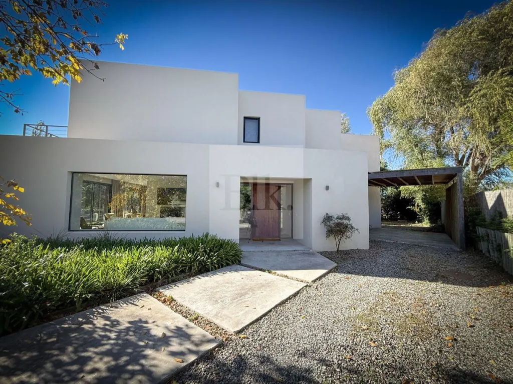 Casa amoblada en La Tahona · Casa en Lomas de Carrasco