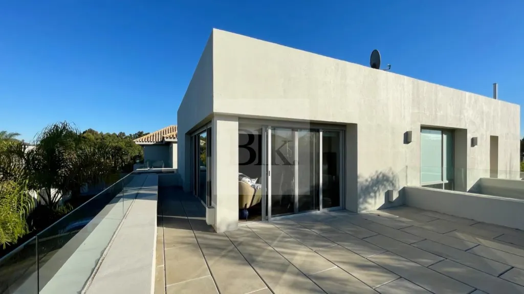 Casa moderna em Barrio Parques · Casa em Parques
