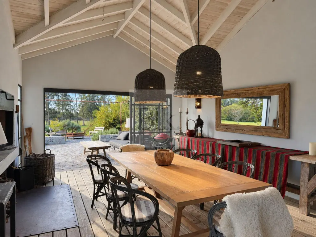 Linda Casa para Aluguel por Temporada em El Quijote · Casa em El Quijote