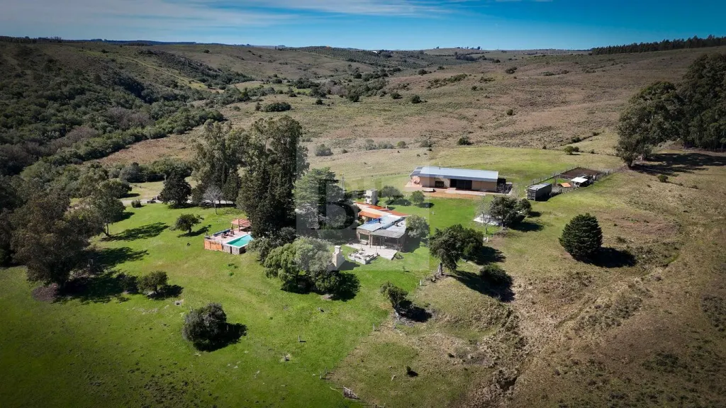 91-hectare farm with house, stream and hill views, Lavalleja · Lavalleja