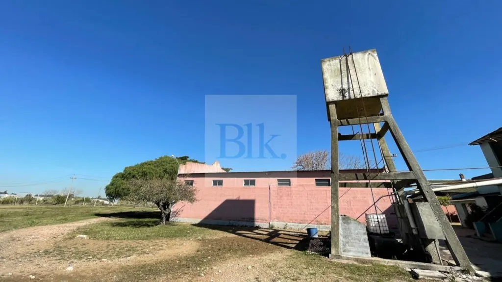 Rural property with former winery in Barros Blancos · Land in Barros Blancos