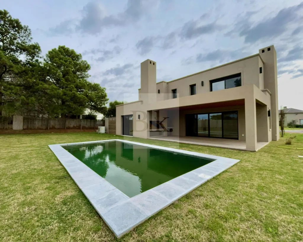 Casa en La Tahona, en venta con renta · Casa en Viñedos de la Tahona